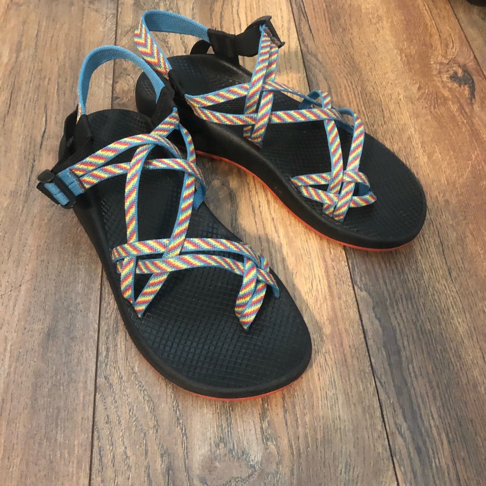 Chaco Women’s Sz 10 Rainbow Strappy Sandal